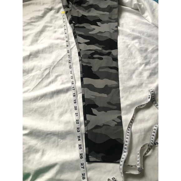 Wild Fable High-Waisted Leggings Gray Camo sz L NWT - Picture 6 of 8